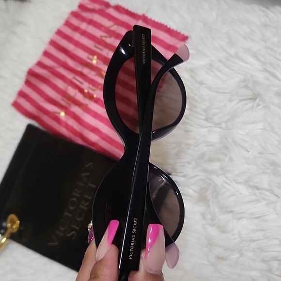 Victoria secret Sunglasses luxury - Picture 4 of 4